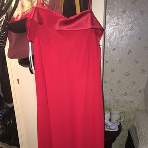 Red off shoulders dress
